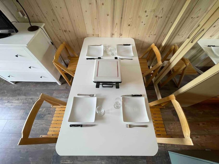Studio Refait A Neuf Avec Balcon - Famille - Parking Couvert Chamrousse Exterior photo